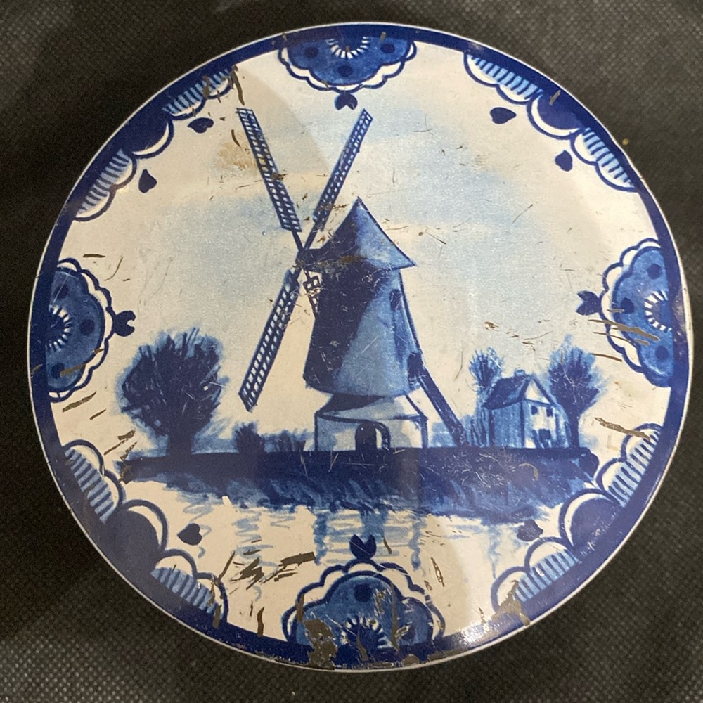 Vintage Royal Delft Lithographed Blue and White Trinket Tin Box